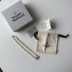 Vivienne Westwood Mini Bas Relief Pearl Choker